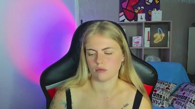 Jolly_Doll live cam on Cam4
