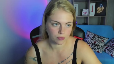 Jolly_Doll live cam on Cam4