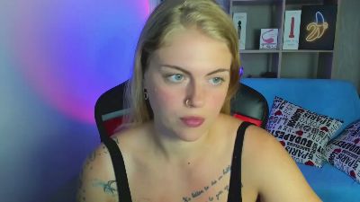 Jolly_Doll live cam on Cam4