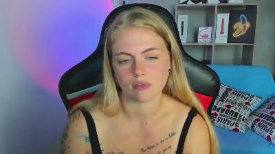 Jolly_Doll live cam on Cam4