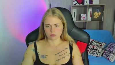 Jolly_Doll live cam on Cam4