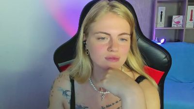 Jolly_Doll live cam on Cam4