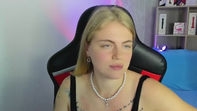 Jolly_Doll live cam on Cam4