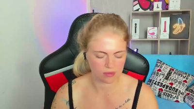 Jolly_Doll live cam on Cam4