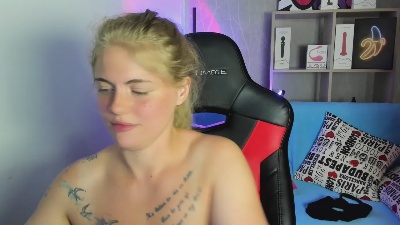 Jolly_Doll live cam on Cam4