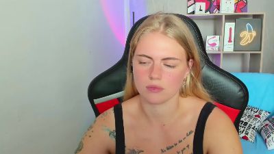 Jolly_Doll live cam on Cam4