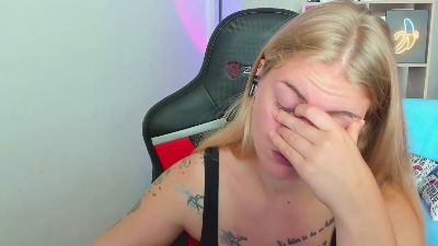 Jolly_Doll live cam on Cam4