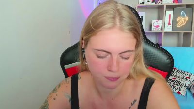 Jolly_Doll live cam on Cam4