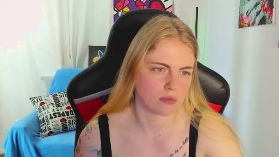 Jolly_Doll live cam on Cam4