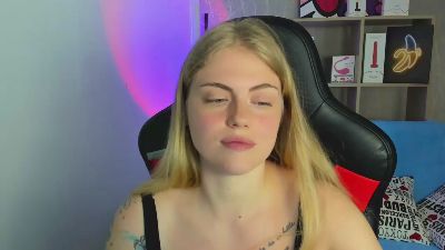 Jolly_Doll live cam on Cam4