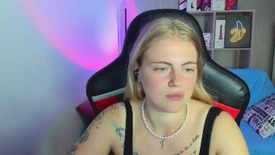 Jolly_Doll live cam on Cam4