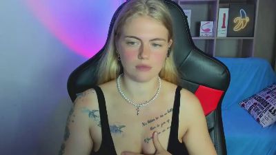 Jolly_Doll live cam on Cam4