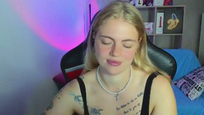 Jolly_Doll live cam on Cam4