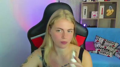 Jolly_Doll live cam on Cam4