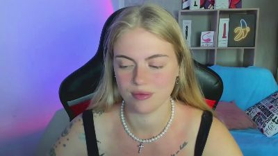 Jolly_Doll live cam on Cam4