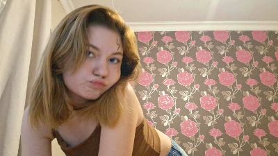 JolynKuwana live cam on Cam4