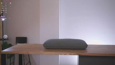 JonLedger live cam on Cam4