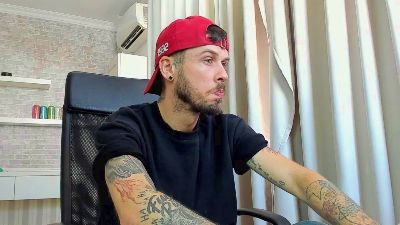JonahShaw live cam on Cam4