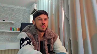 JonahShaw live cam on Cam4