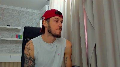 JonahShaw live cam on Cam4