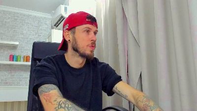 JonahShaw live cam on Cam4