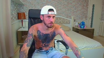 JonahShaw live cam on Cam4