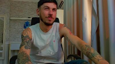 JonahShaw live cam on Cam4
