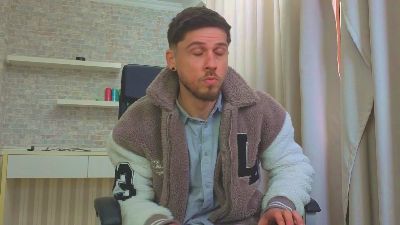 JonahShaw live cam on Cam4