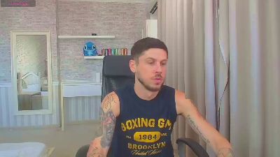 JonahShaw live cam on Cam4
