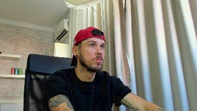 JonahShaw live cam on Cam4