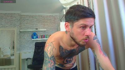 JonahShaw live cam on Cam4