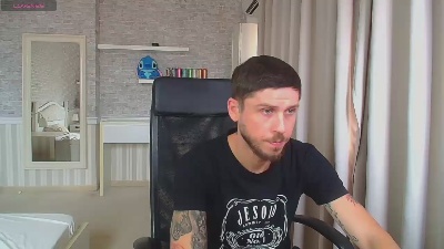 JonahShaw live cam on Cam4