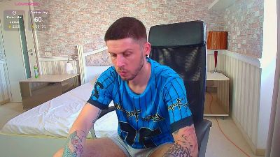 JonahShaw live cam on Cam4