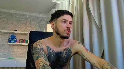 JonahShaw live cam on Cam4