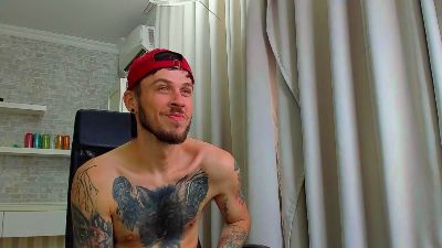 JonahShaw live cam on Cam4