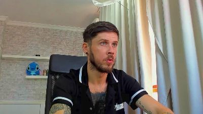 JonahShaw live cam on Cam4
