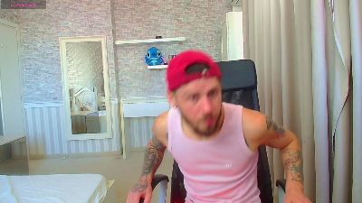 JonahShaw live cam on Cam4