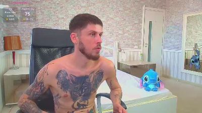 JonahShaw live cam on Cam4