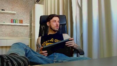 JonahShaw live cam on Cam4