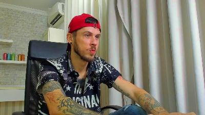 JonahShaw live cam on Cam4