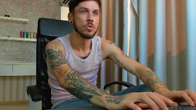 JonahShaw live cam on Cam4
