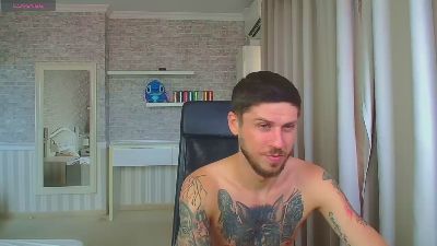 JonahShaw live cam on Cam4