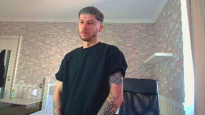 JonahShaw live cam on Cam4