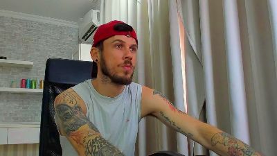 JonahShaw live cam on Cam4