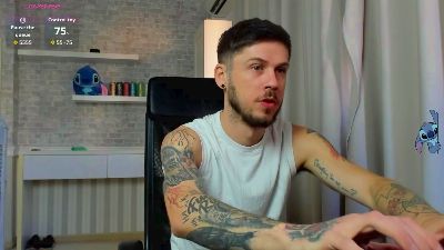 JonahShaw live cam on Cam4