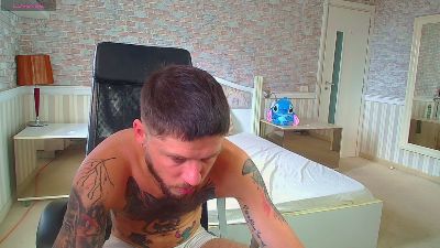 JonahShaw live cam on Cam4