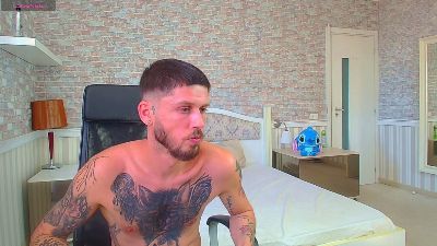 JonahShaw live cam on Cam4