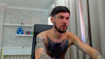 JonahShaw live cam on Cam4