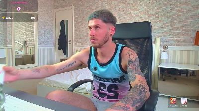 JonahShaw live cam on Cam4