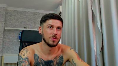 JonahShaw live cam on Cam4
